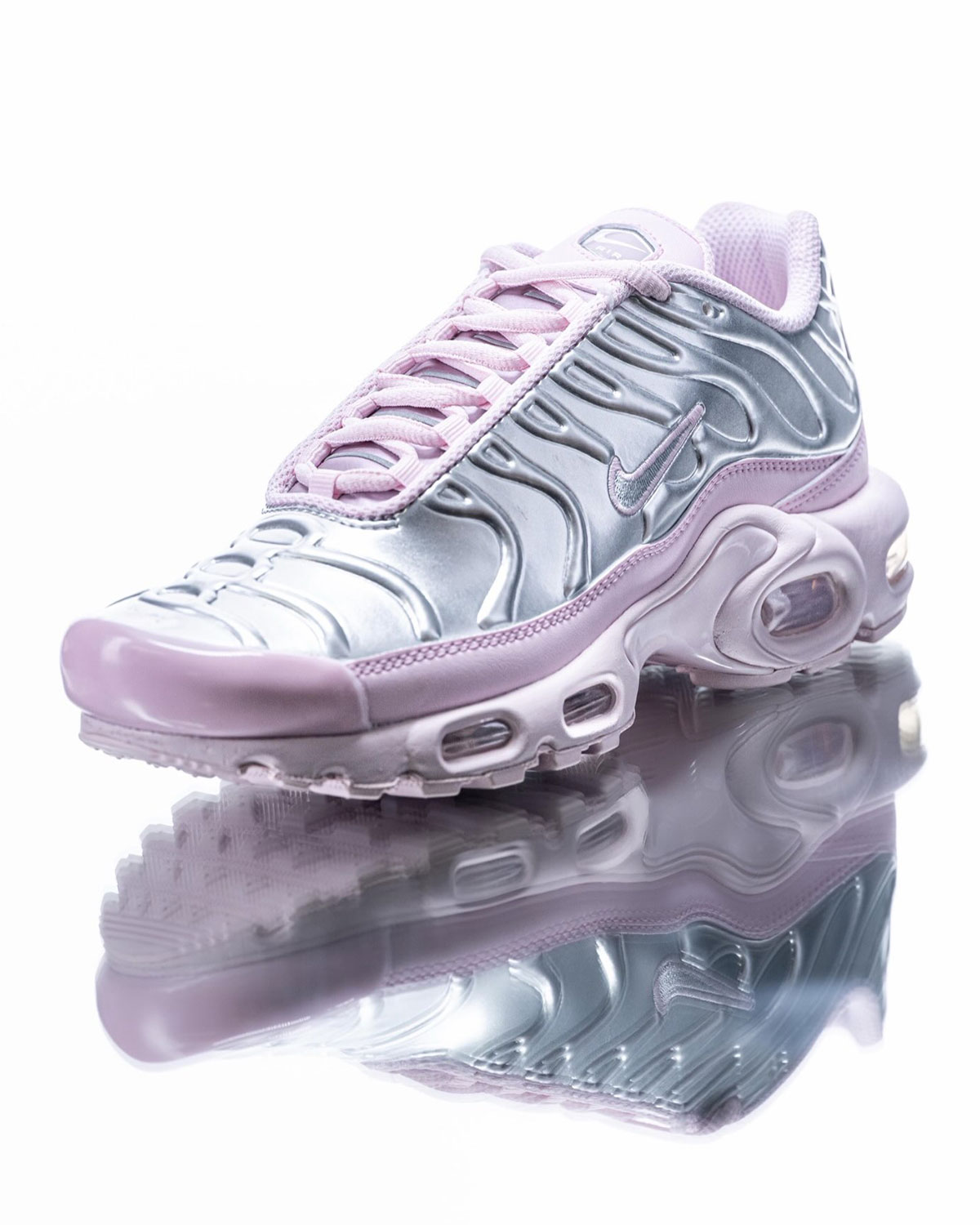 Nike Air Max Plus Metallic Silver Pink Iv2840 600 1