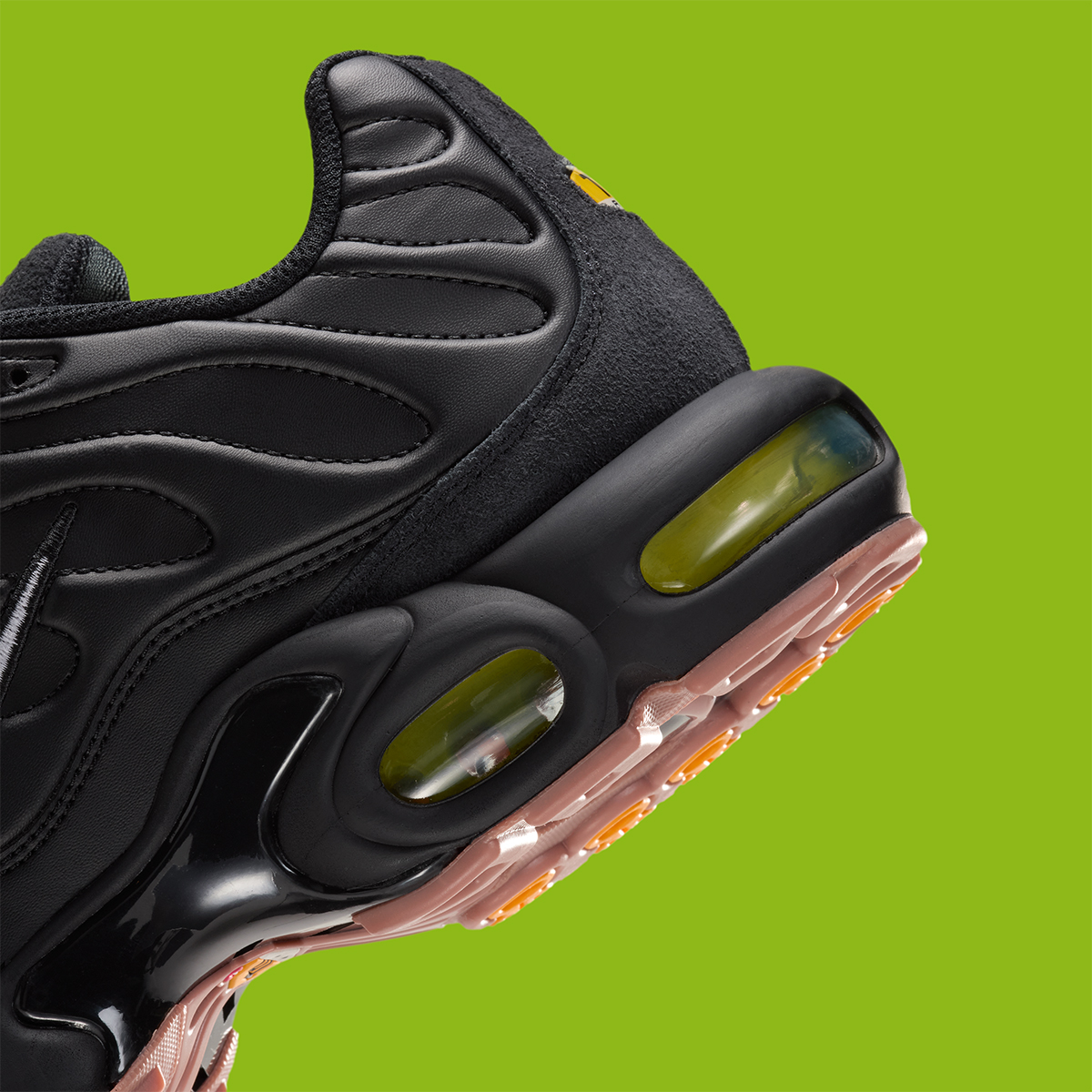 Nike Air Max Plus Premier Black Volt Iq6607 001 9