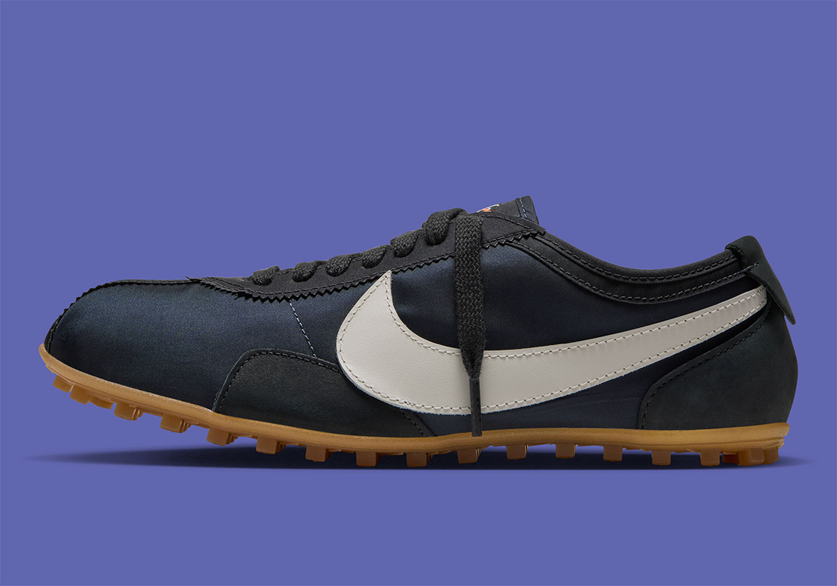 Nike Moon Shoe Off Noir Black Ix7025 001 1