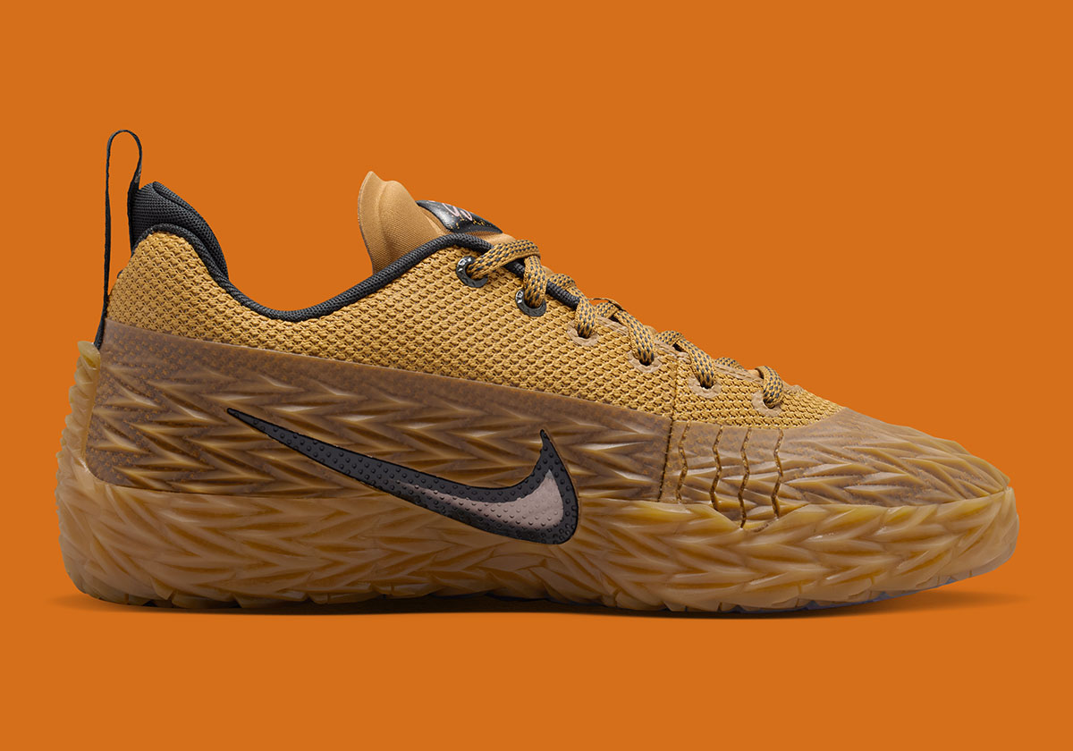 Nike St Charge Wheat Off Noir Bright Crimson Metallic Gold Io8062 700 3