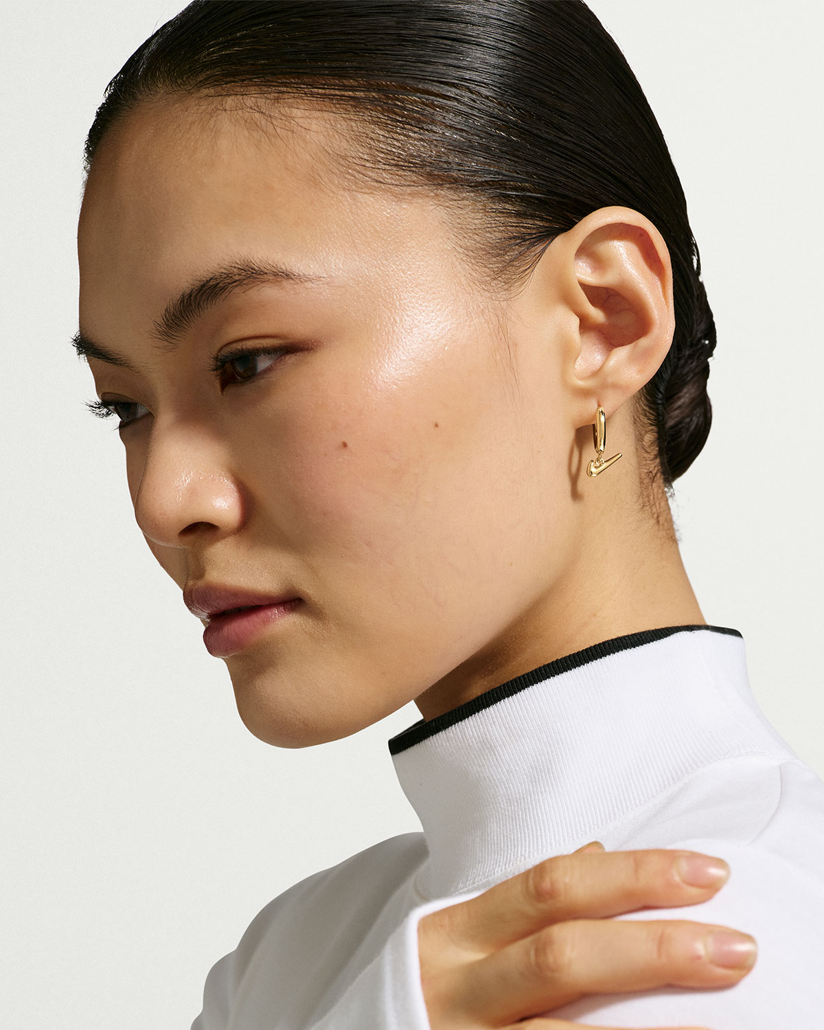 Nike Swoosh Hoop Earrings Egbw20 Saa 3