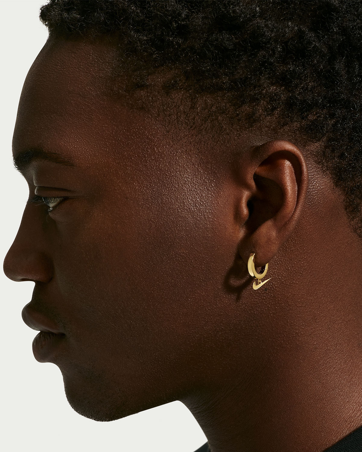 Nike Swoosh Huggie Earrings Gold Egww10 Saa 1