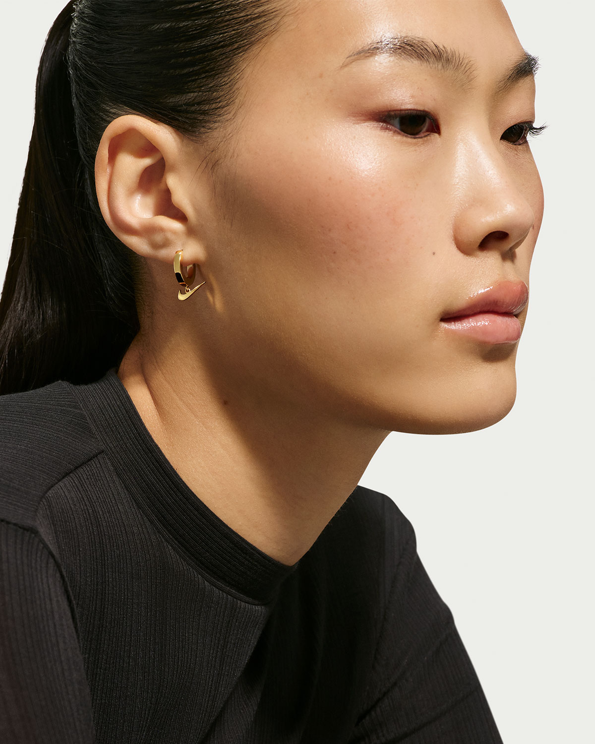 Nike Swoosh Huggie Earrings Gold Egww10 Saa 2
