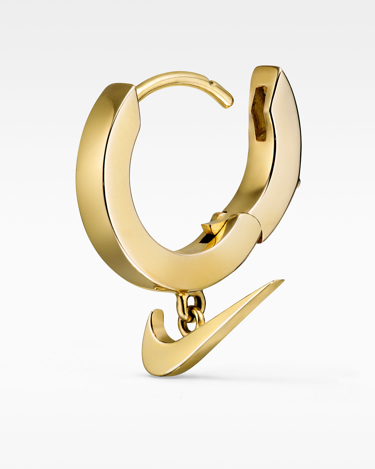 Nike Swoosh Huggie Earrings Gold Egww10 Saa 4