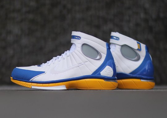 The Nike Zoom Huarache 2K4 Takes On "UCLA" Colors