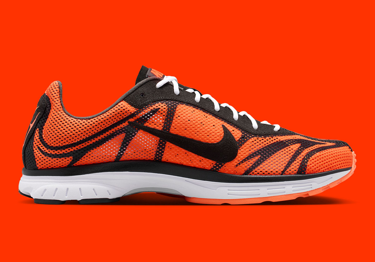 Nike Zoom Streak 3 Total Orange Black White Iq8012 800 4