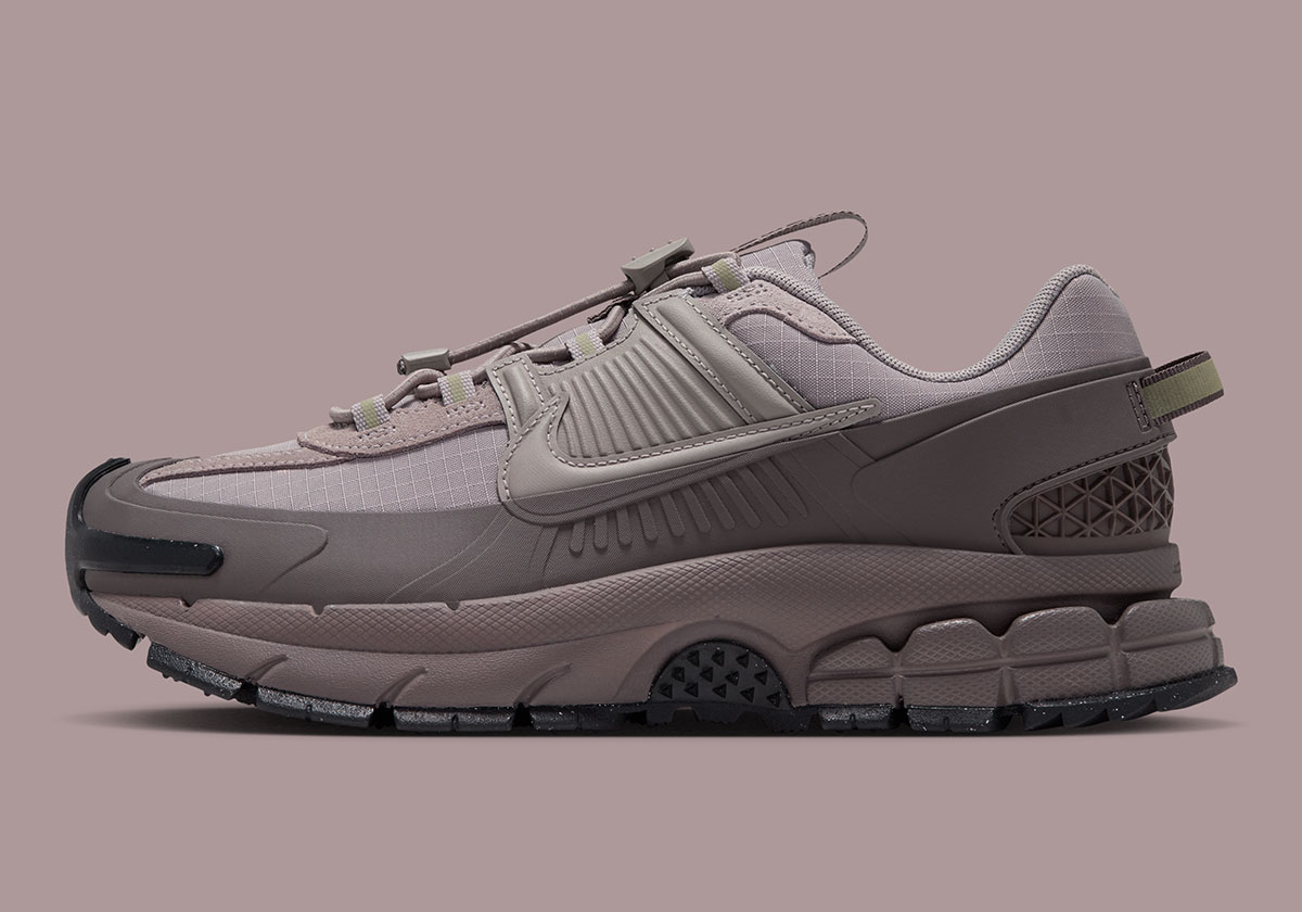 Nike Zoom Vomero 5 Roam Cave Stone Olive Aura Hq2181 201 2