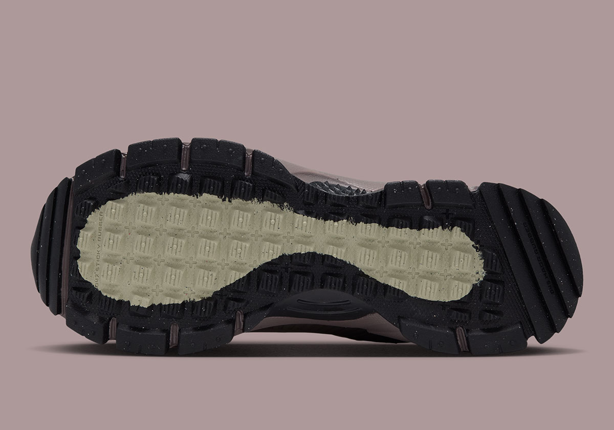 Nike Zoom Vomero 5 Roam Cave Stone Olive Aura Hq2181 201 3