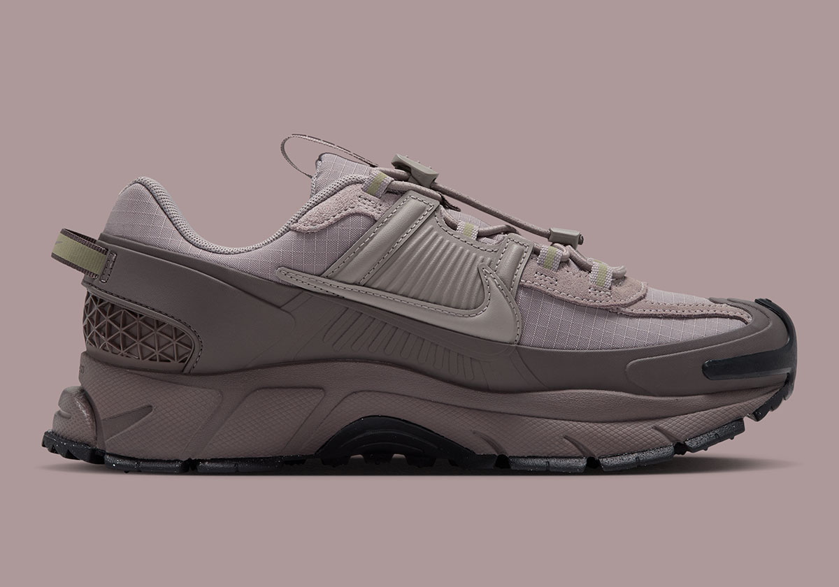 Nike Zoom Vomero 5 Roam Cave Stone Olive Aura Hq2181 201 4