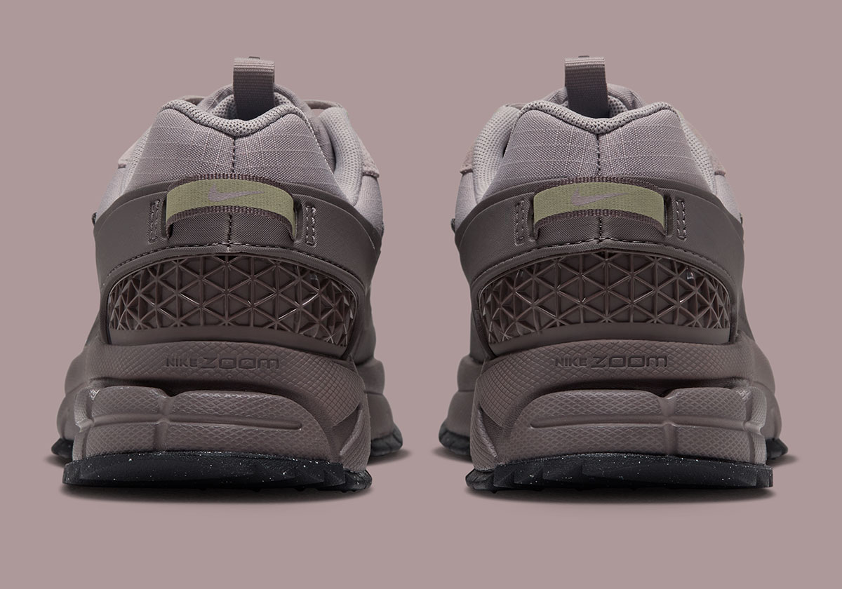 Nike Zoom Vomero 5 Roam Cave Stone Olive Aura Hq2181 201 7