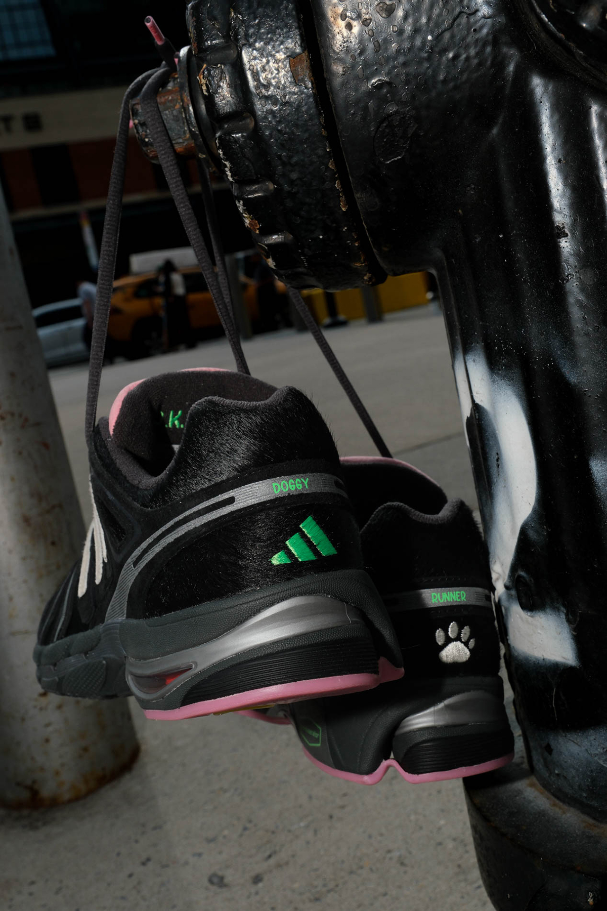 Unheardof Adidas Adistar Control 5 Doggy Runner 23