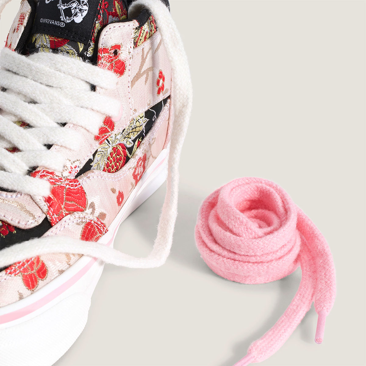 Vans Half Cab 33 Decon Floral Tapestry Vn00110e448 1