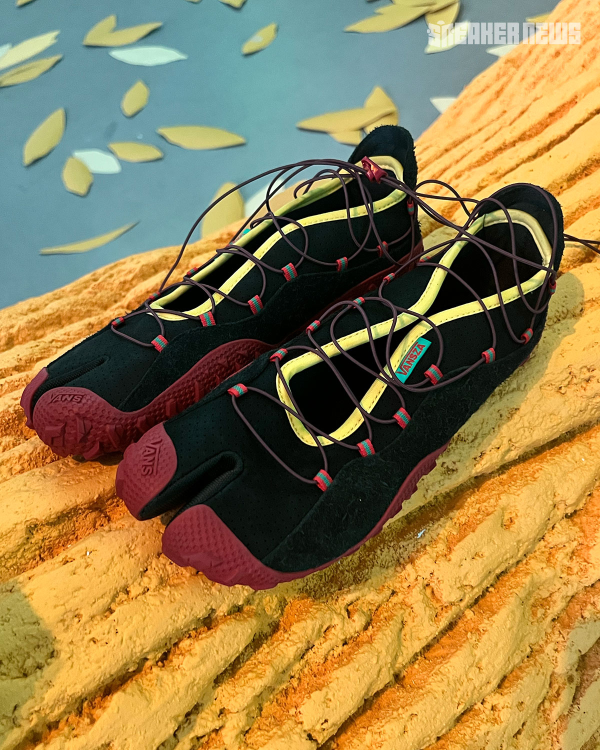 Vans Sza Tabi Toe 8