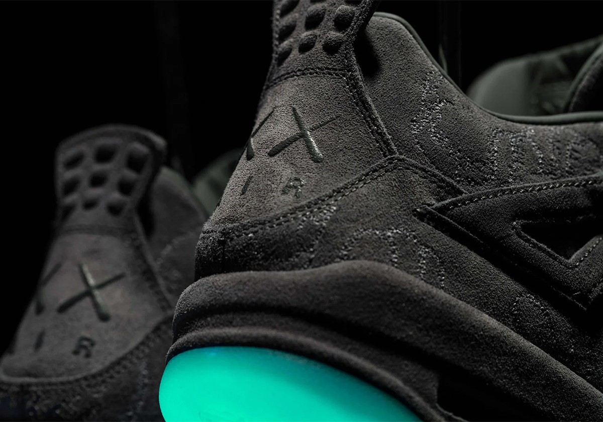 Kaws Air Jordan 4 Dark Grey Ju4624 002 1