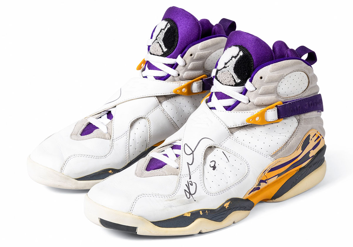 Kobe Bryant Air Jordan 8 Game Worn Autographed Pe 8
