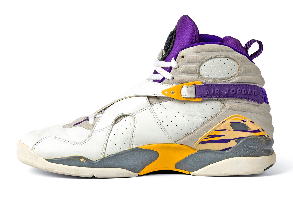 Kobe Bryant Air Jordan 8 Game Worn Autographed Pe 9