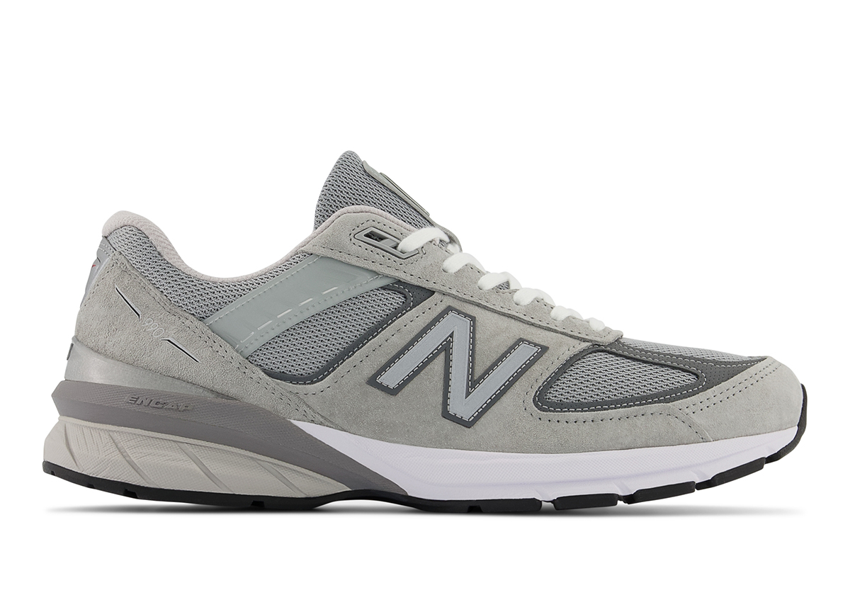 New Balance 990v5