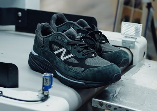 New Balance 990v7 Revealed In Black/Silver