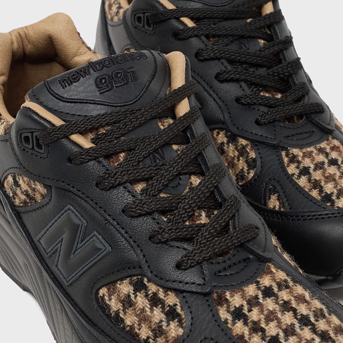 New Balance 991 Made In England Black Houndstooth 6