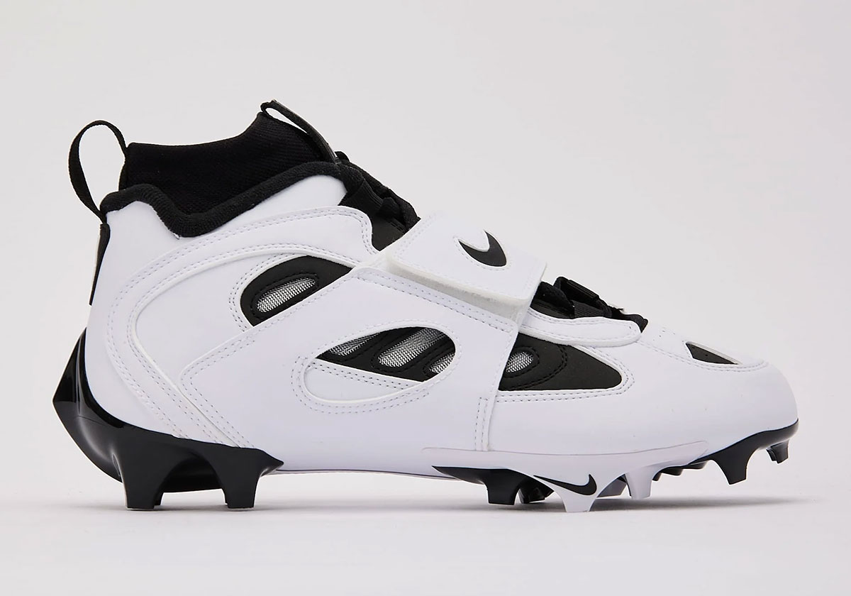 Nike Air Diamond Turf 2 Cleats White Black If4807 101 1