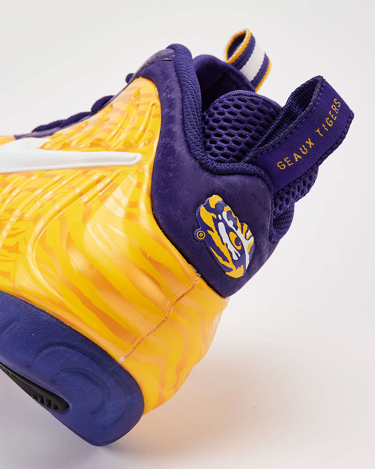 Nike Air Foamposite Pro Lsu Tigers Ix2091 700 5