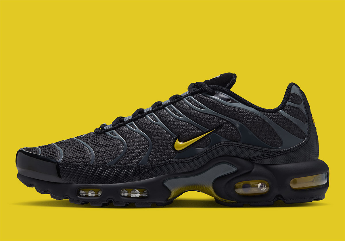 Nike Air Max 90 Batman Dm0032 045 1