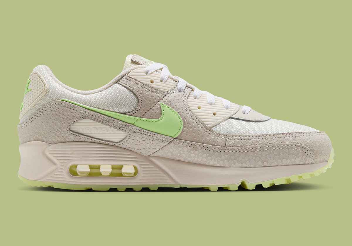 Nike Air Max 90 Glow In The Dark Safari Ix5026 030 4