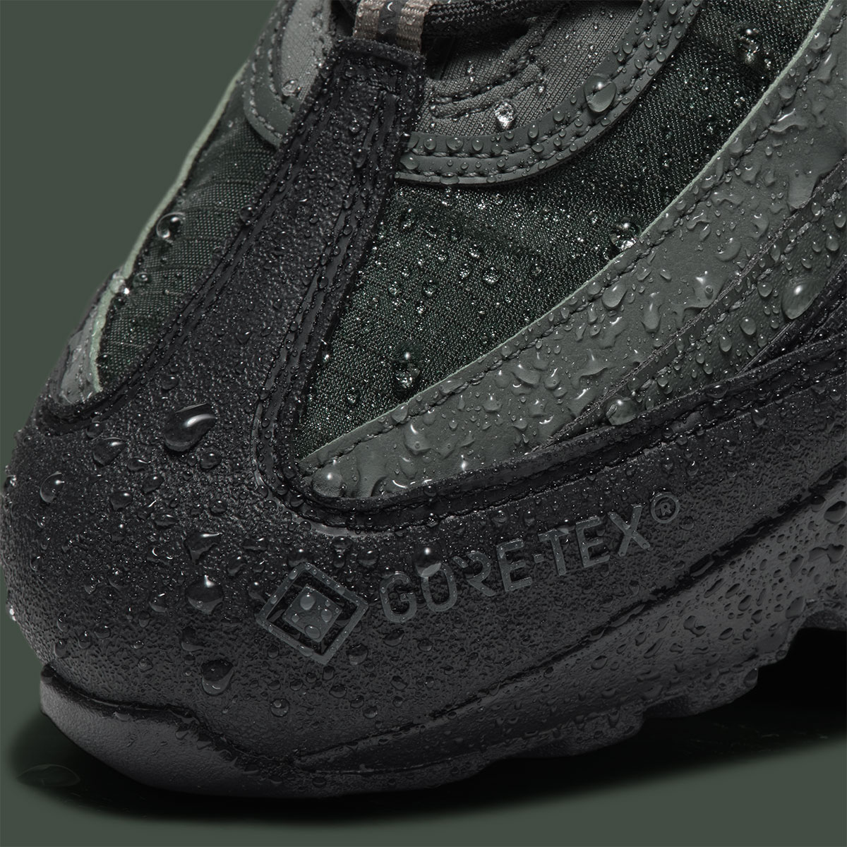 Nike Air Max 95 Gore Tex Camo Green Black Metallic Dark Grey Io1877 300 10