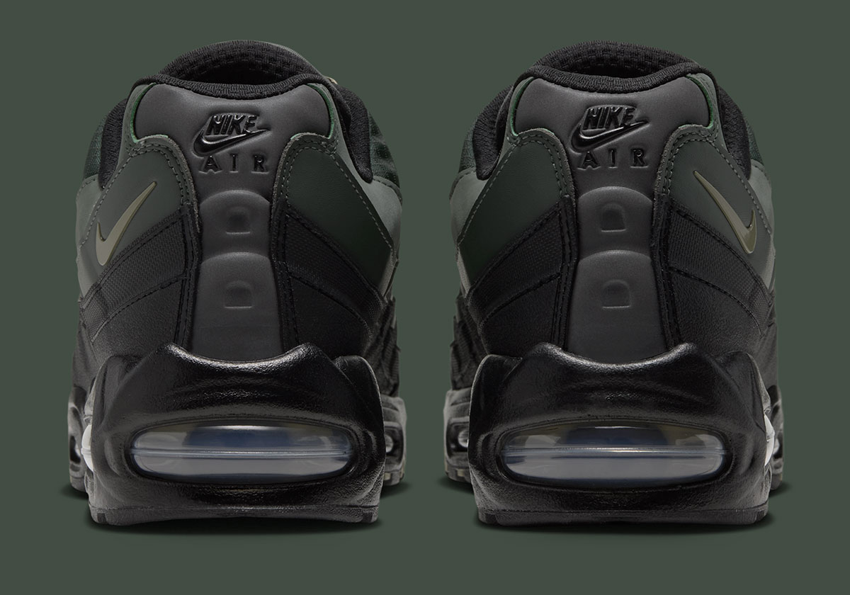 Nike Air Max 95 Gore Tex Camo Green Black Metallic Dark Grey Io1877 300 7