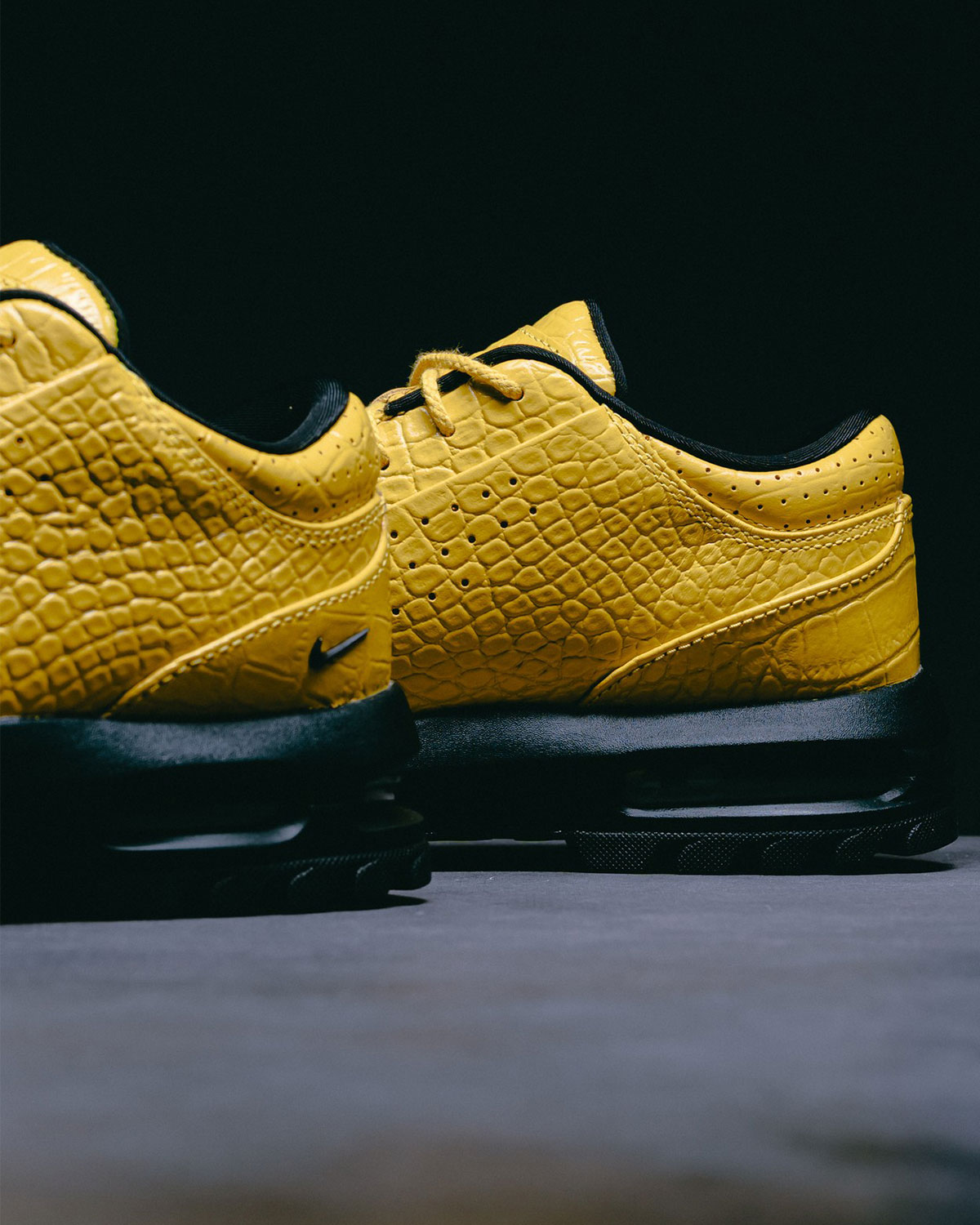 Nike Air Max Goadome Low Croc Vivid Sulfur Black Iv4517 700 3