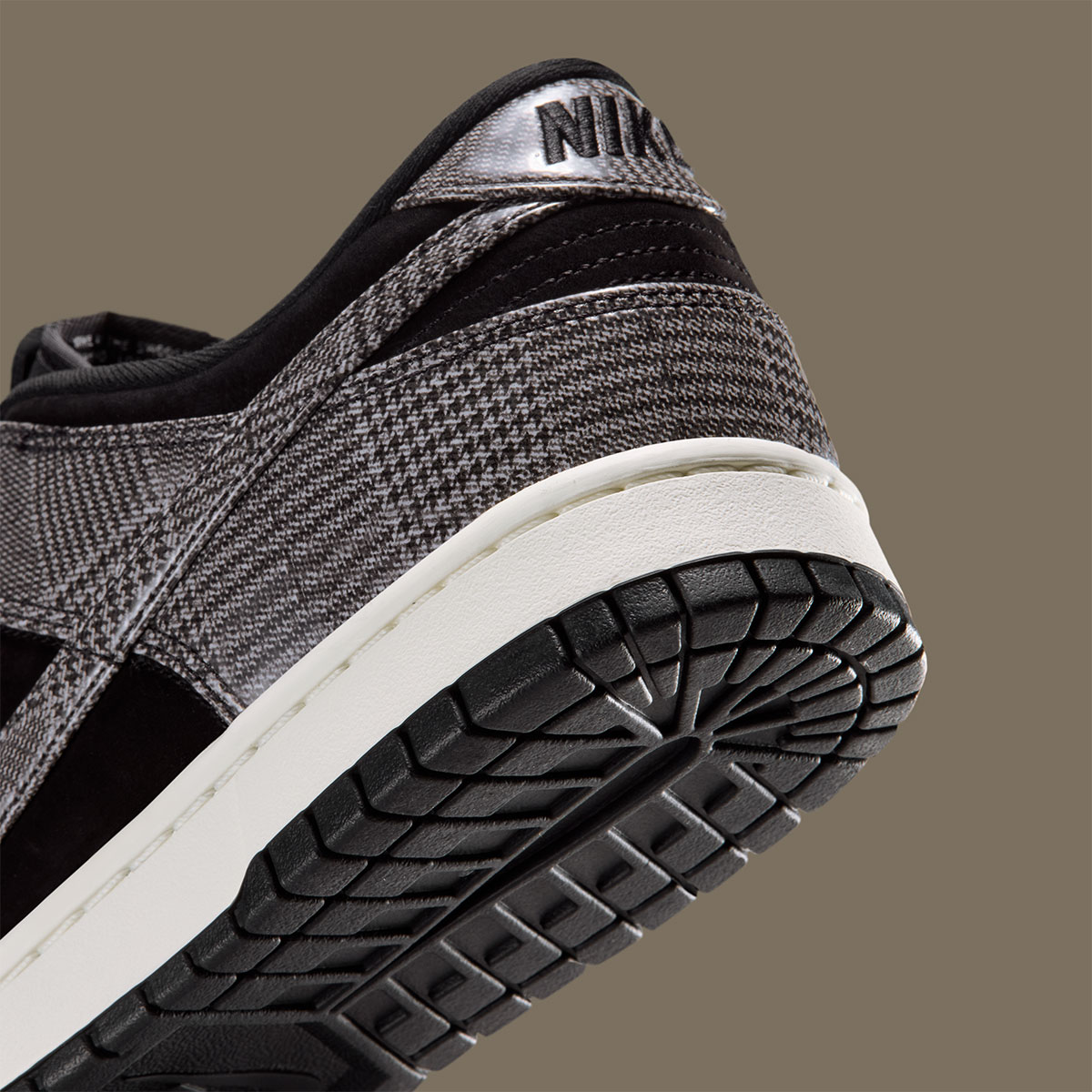 Nike Dunk Low Tweed Ix8648 001 1