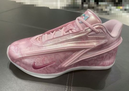 First Look At The Nike KD 19 "Aunt Pearl"