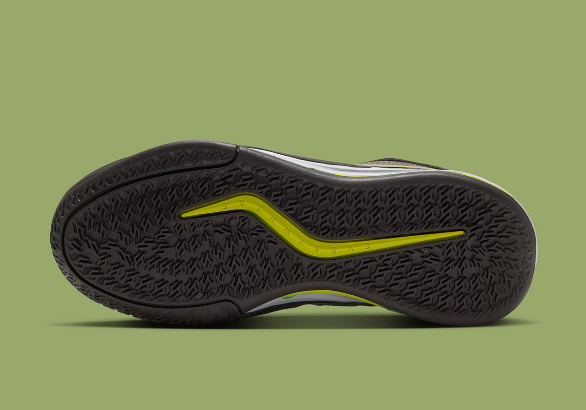 Nike Sabrina 4 Gs Moonball Iz1707 201 3