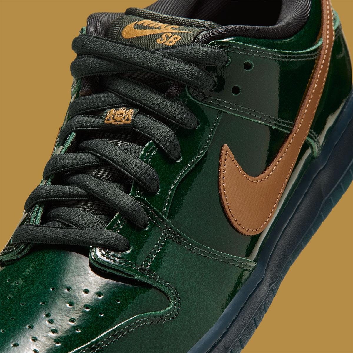 Nike Sb Dunk Low Champagne Iq0431 300 7