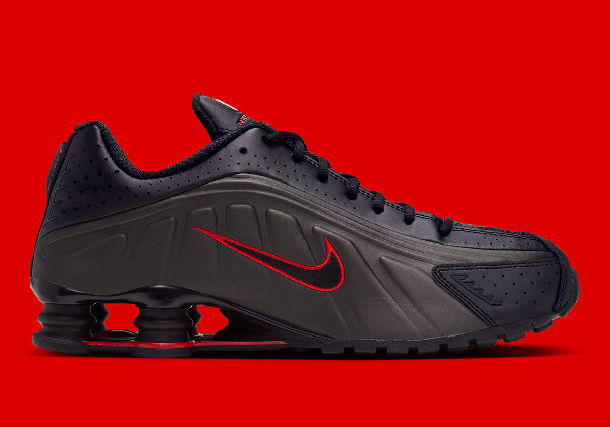 Nike Shox R4 Black Challenge Red Hq1988 015 4