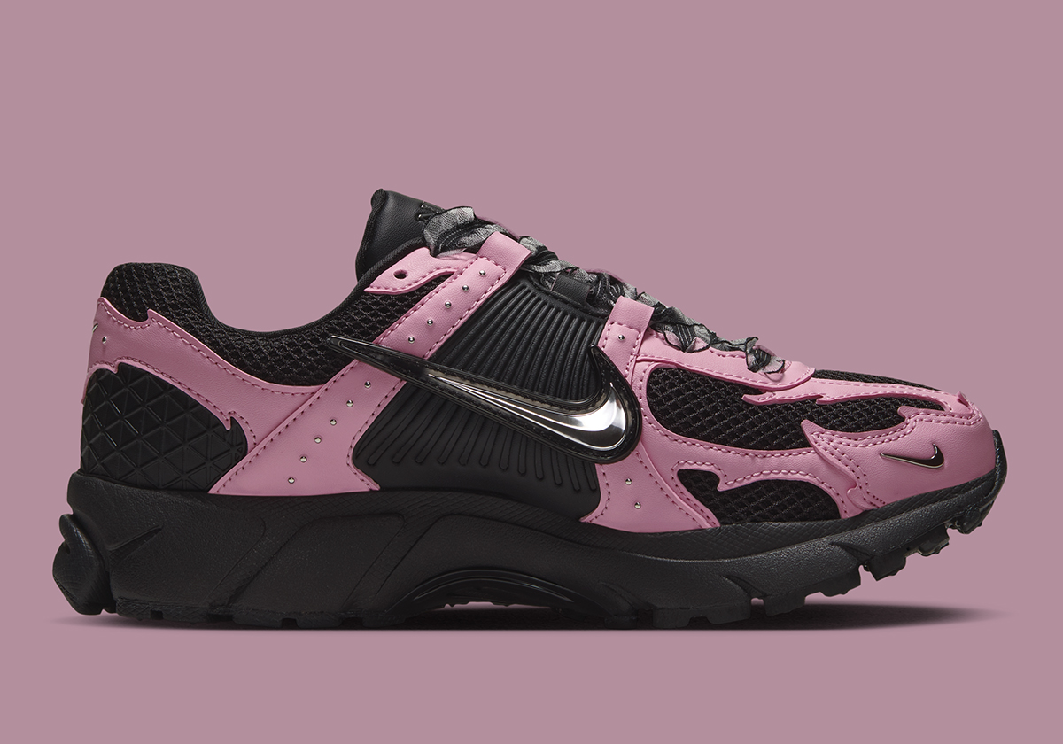 Nike Zoom Vomero 5 Black Medium Soft Pink Metallic Silver Ix7042 010 3
