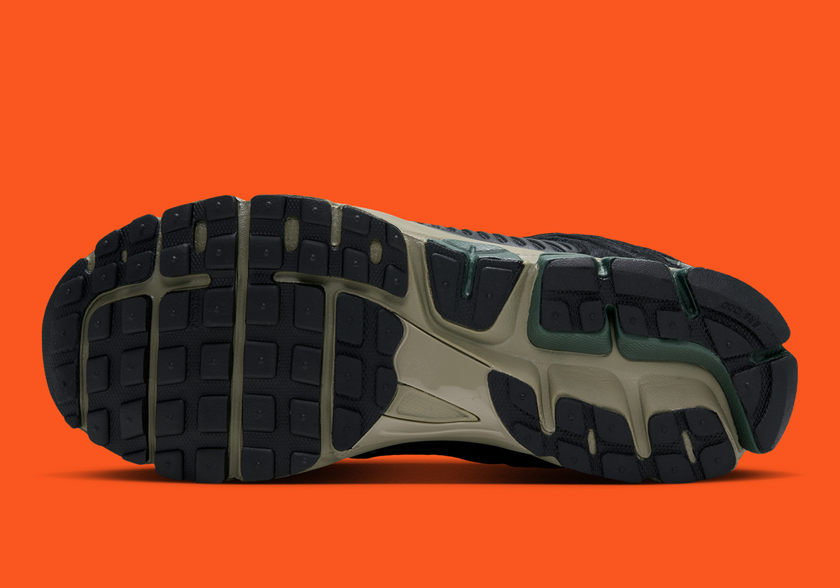 Nike Zoom Vomero 5 Cordura Camo Green Neutral Olive Anthracite Black Iq0380 300 3